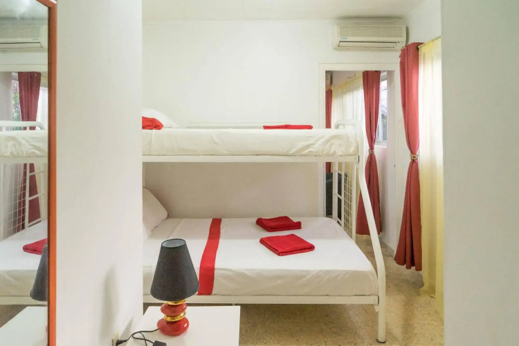 Damacor Apartments