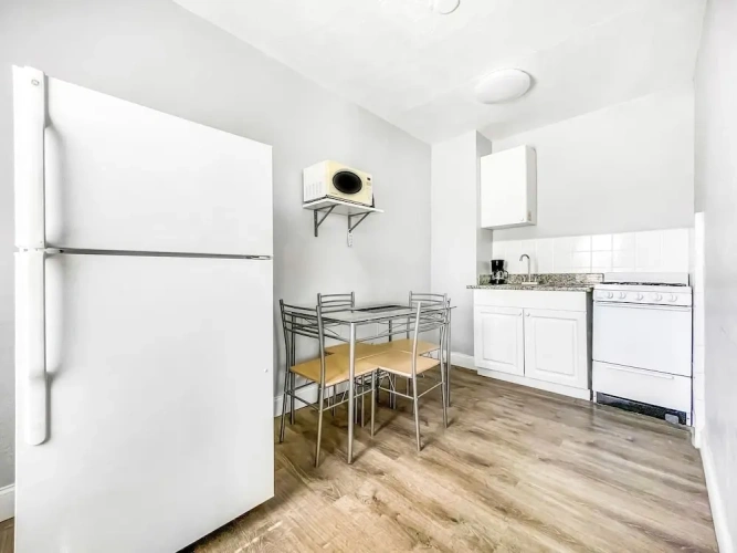 1 Bedroom Apartment