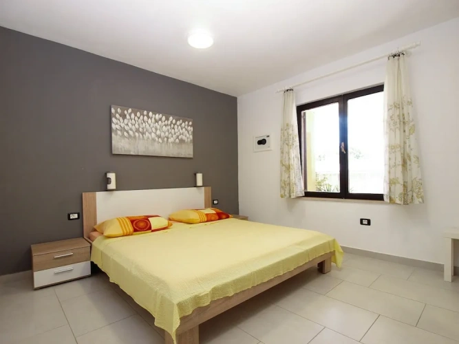 4 Bedrooms Standard Cottage