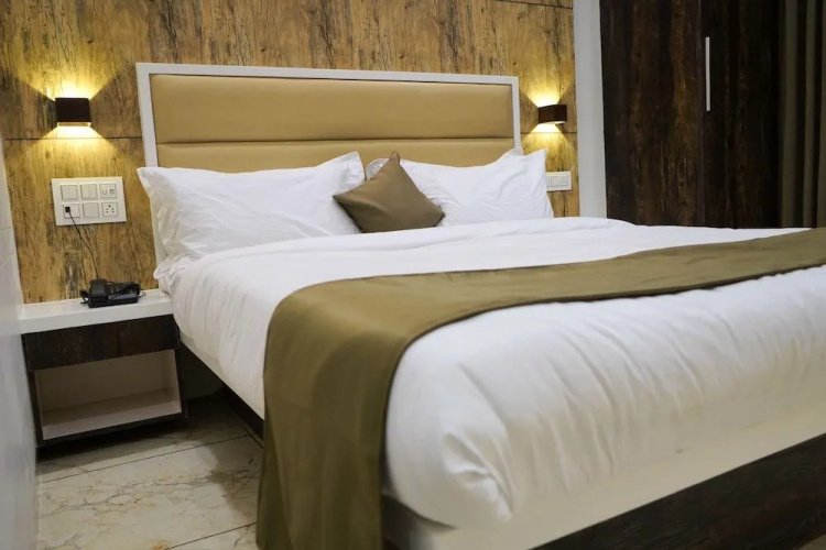 Hotel Royal Treat