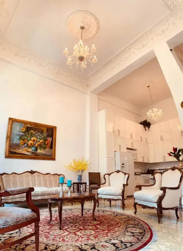 Chandelier Bnb