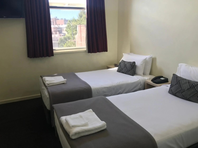 Miami Hotel Melbourne