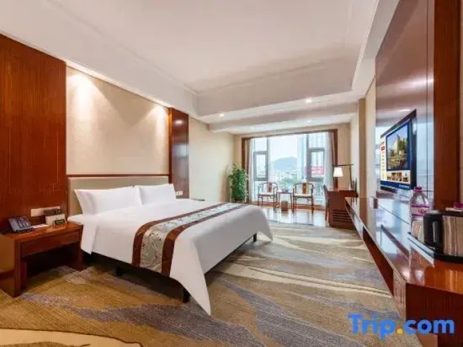 Standard Double room with lake view