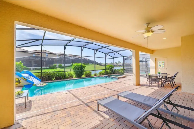 Spacious 8BR Home for Large Group - Pool Games