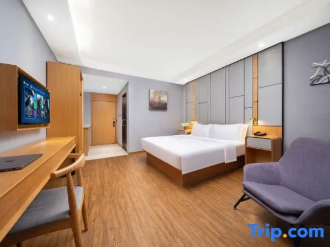 Grand Double room with city view