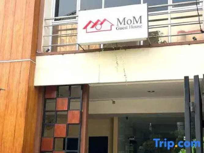 M o M Guest House