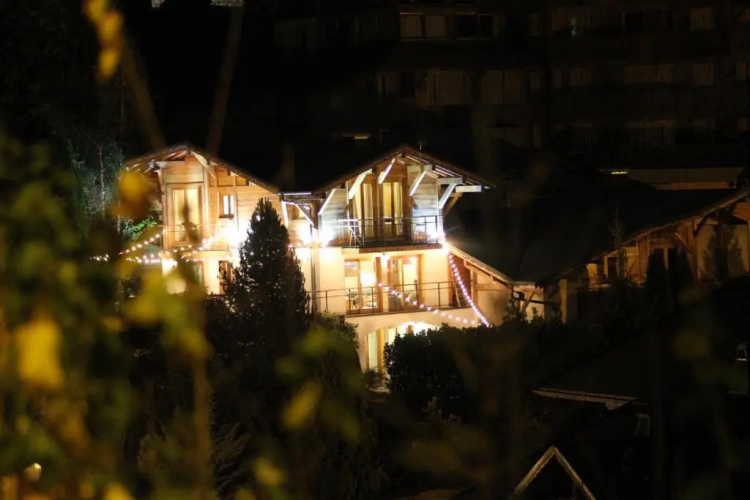 Double Chalet