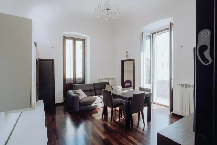 2 Bedrooms Apartment