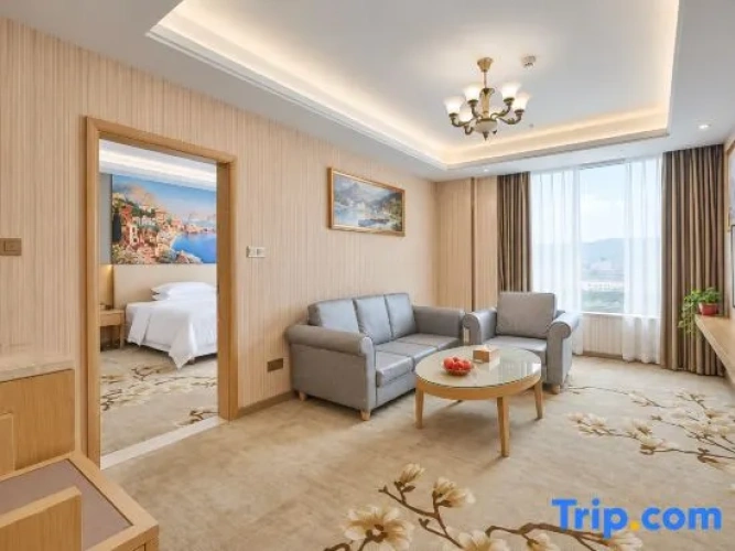 Standard Double Suite