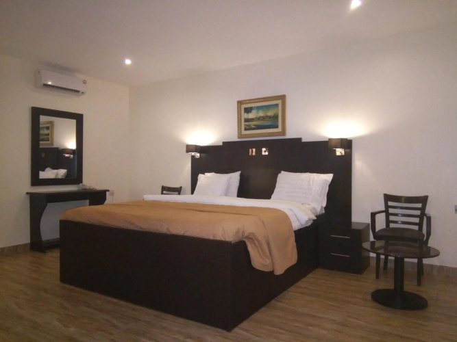Eden Crest Hotel & Resort