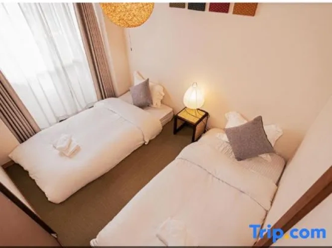 Standard Twin room with balcony