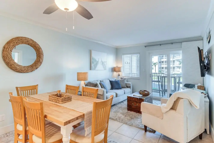 Beachfront Abode w/ Pool Access in Gulf Shores!
