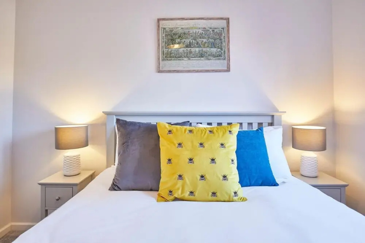 Host Stay Jet Cottage Spa Well