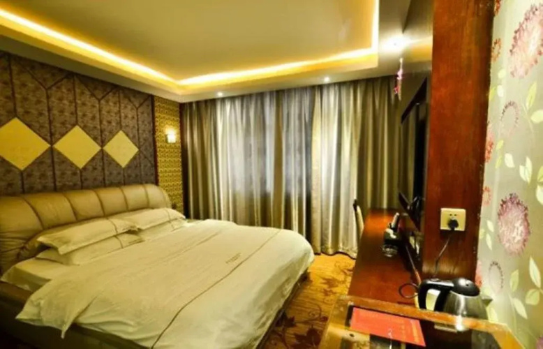 Yiwu Feinidi Inn