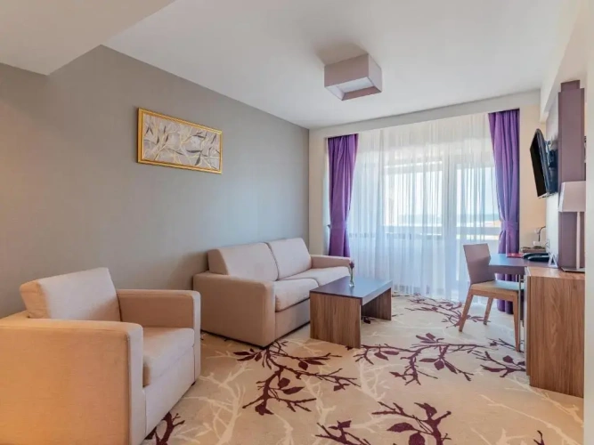 Deluxe Suite