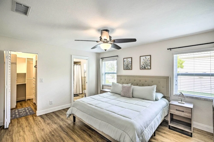 4 Bedrooms Cottage