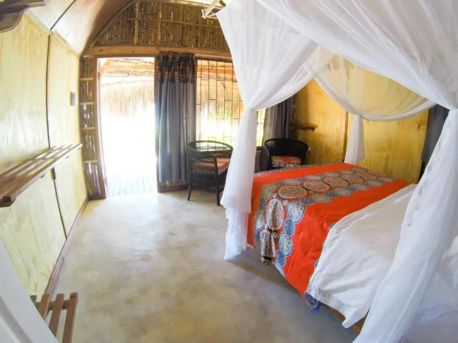 Baobab Beach Resort and Backpackers