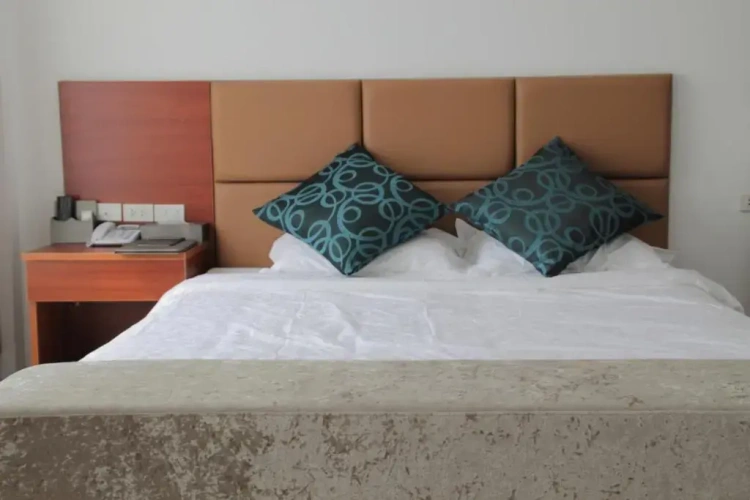 1 Bedroom Suite