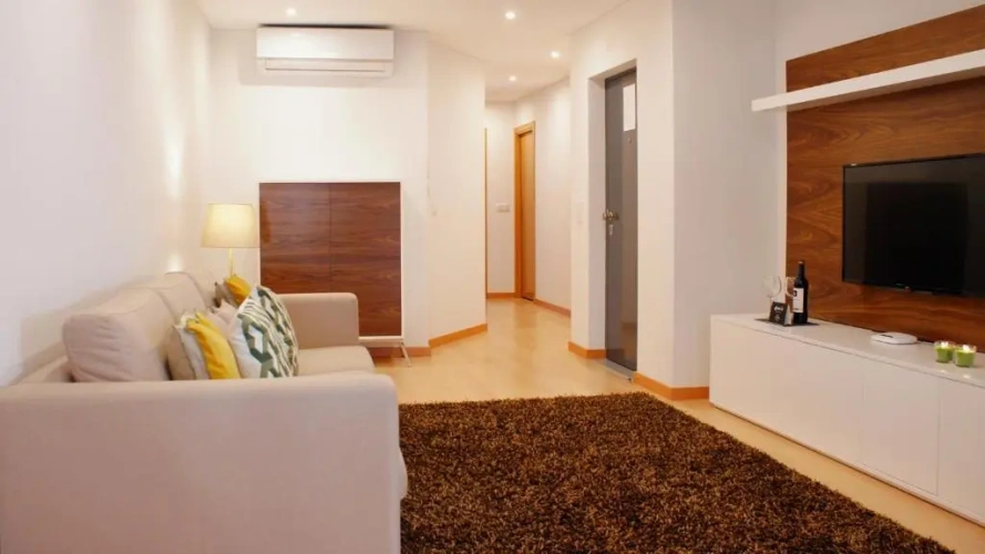 2 Bedrooms Apartment