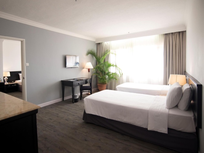 Deluxe Family Suite