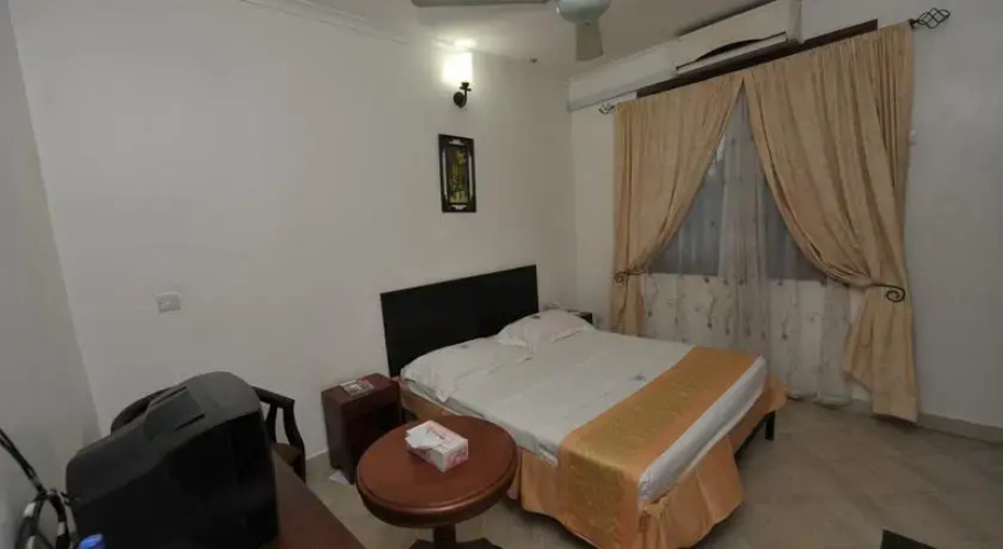 Lion Hotel