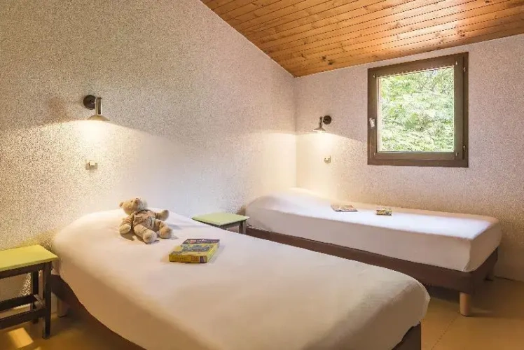 2 Bedrooms Quadruple Apartment