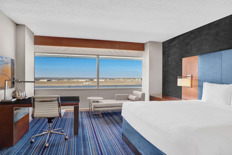Double room Runway View