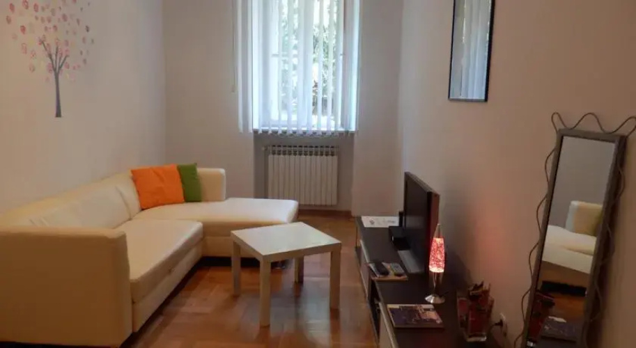 Apartment Nest Funky