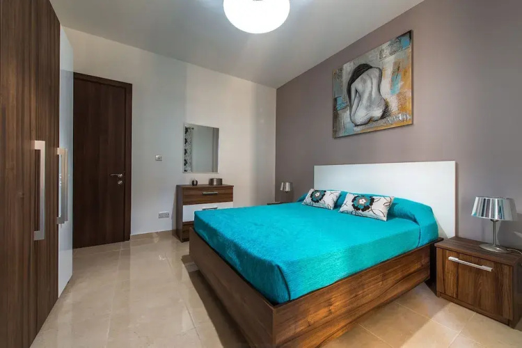 Luxury Apartment near Sea