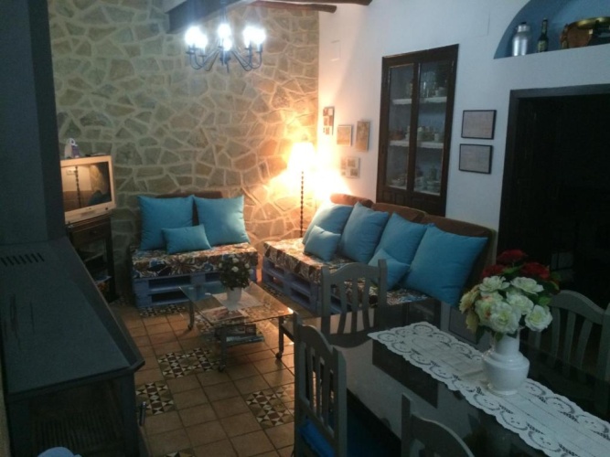 6 Bedrooms Cottage