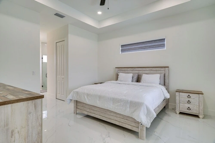 4 Bedrooms Cottage