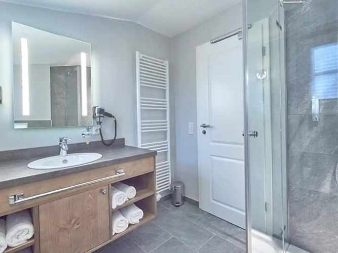 3 Bedrooms Deluxe Cottage