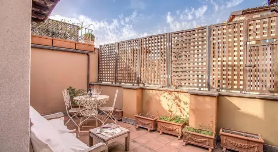 HI Spagna apartment Rome