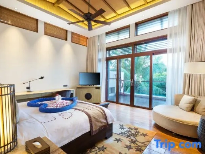 4 Bedrooms Villa