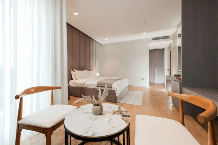 Standard Double room with city view
