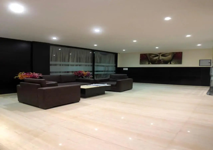 Solitaire Hotel