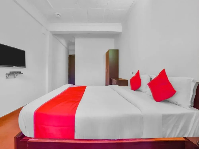 Oyo 22417 Pleasure Inn