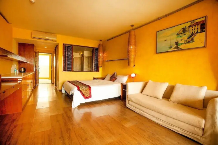 Ling Hai Apartment
