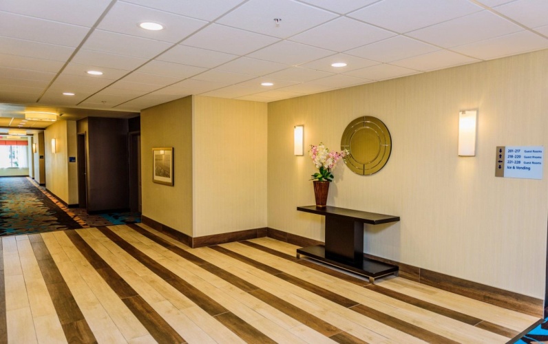 Holiday Inn Express Cheektowaga North East photo 18