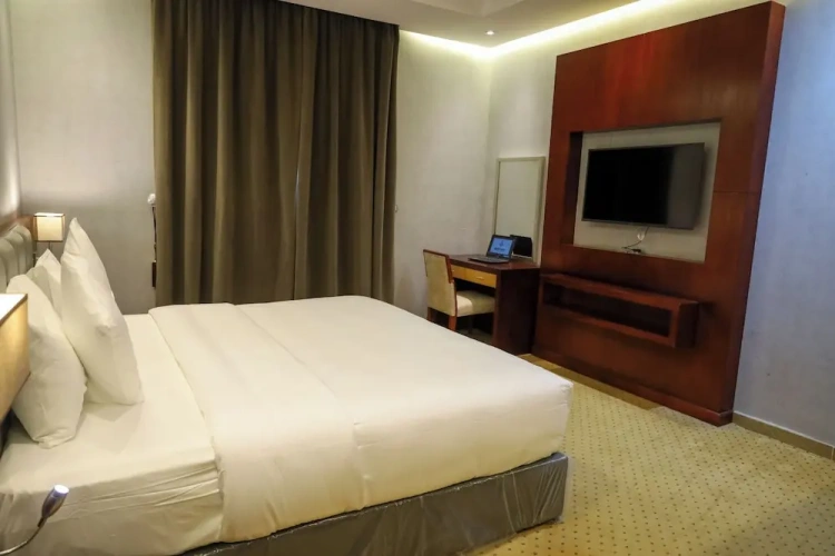 Deluxe Double Suite