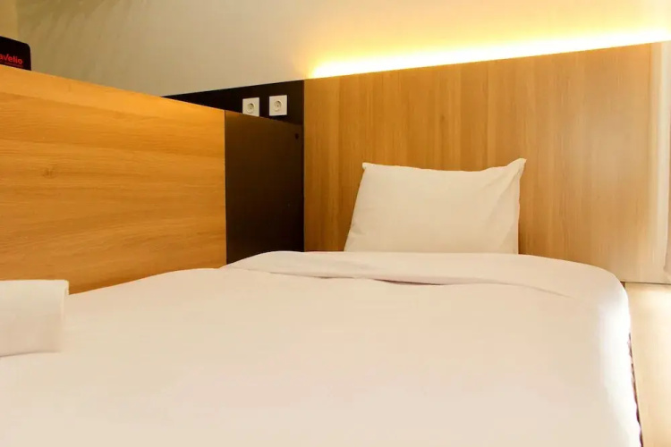Nice and Cozy Studio at Monroe Tower Apartment