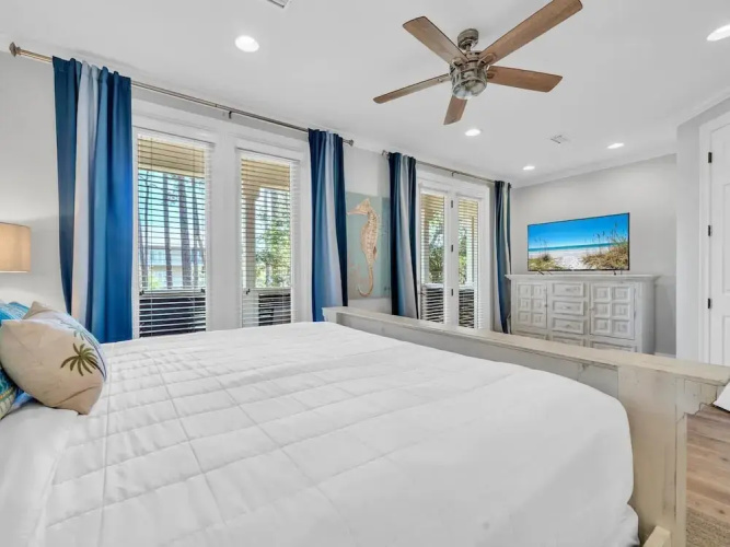 Gulf Place Courtyard 73