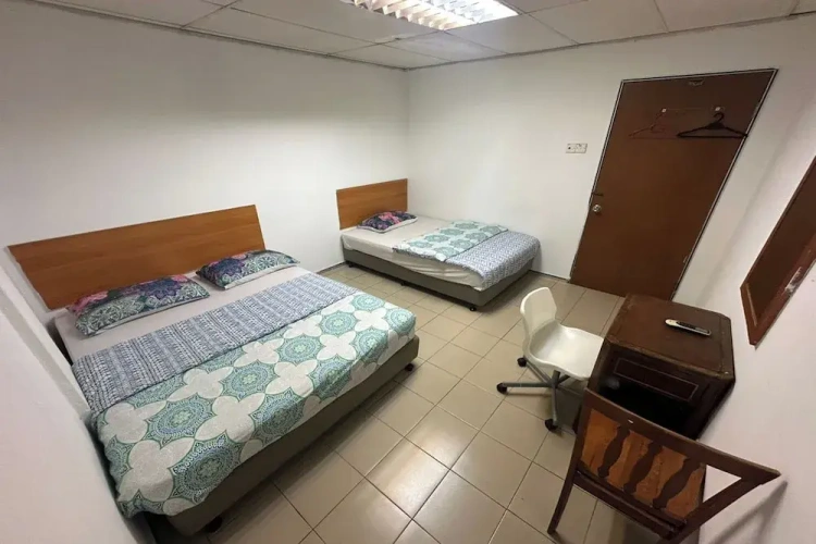 Standard Triple room