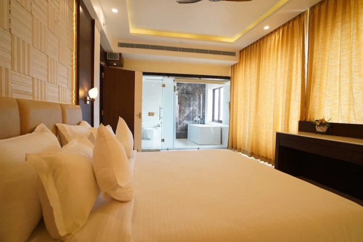 Royal room