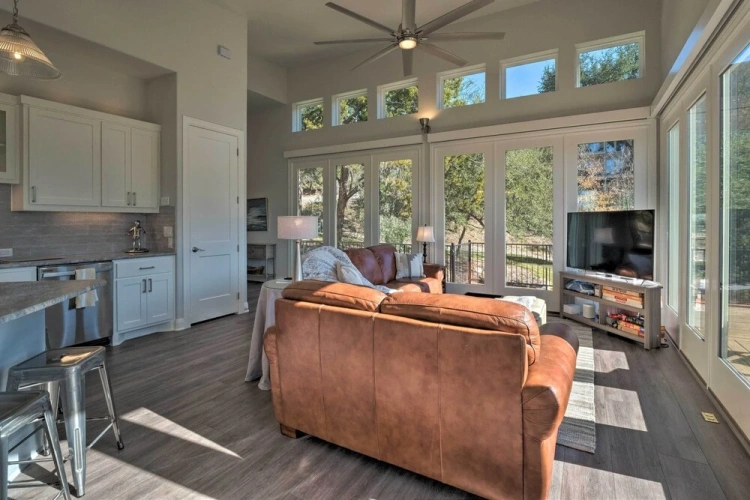2 Bedrooms Cottage