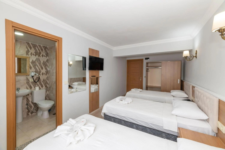 Metro Hotel