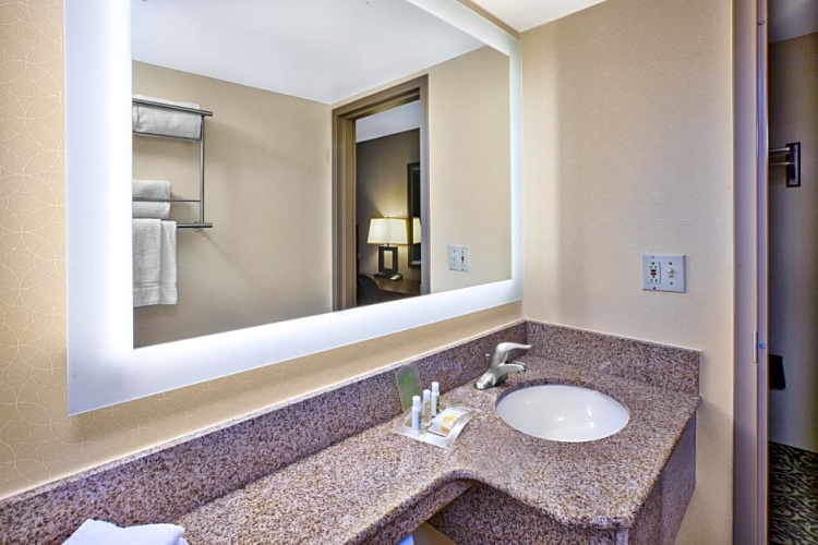 1 Bedroom Double Suite