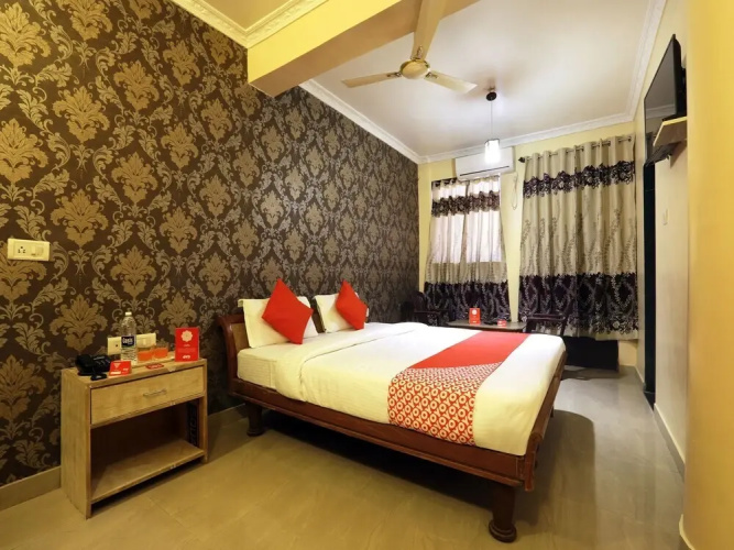Hotel Clarissa by OYO Rooms