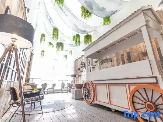 Imin  Holiday Hotel