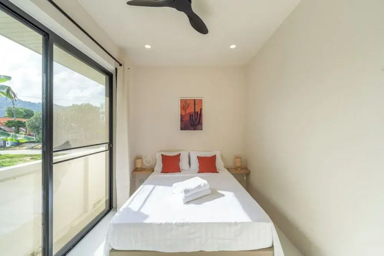 Stylish Rooftop Pool Villa Sea View V211